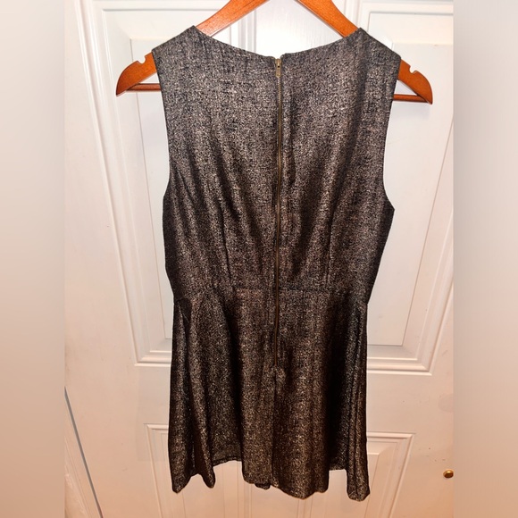 One ❤️ Clothing LA Holiday party dress Med. black and gold sleeveless mini prom - Picture 3 of 7